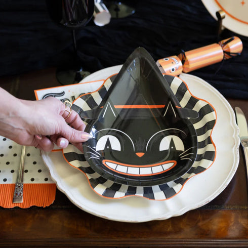 Vintage Paper Party Plates | Gothic | Set 8